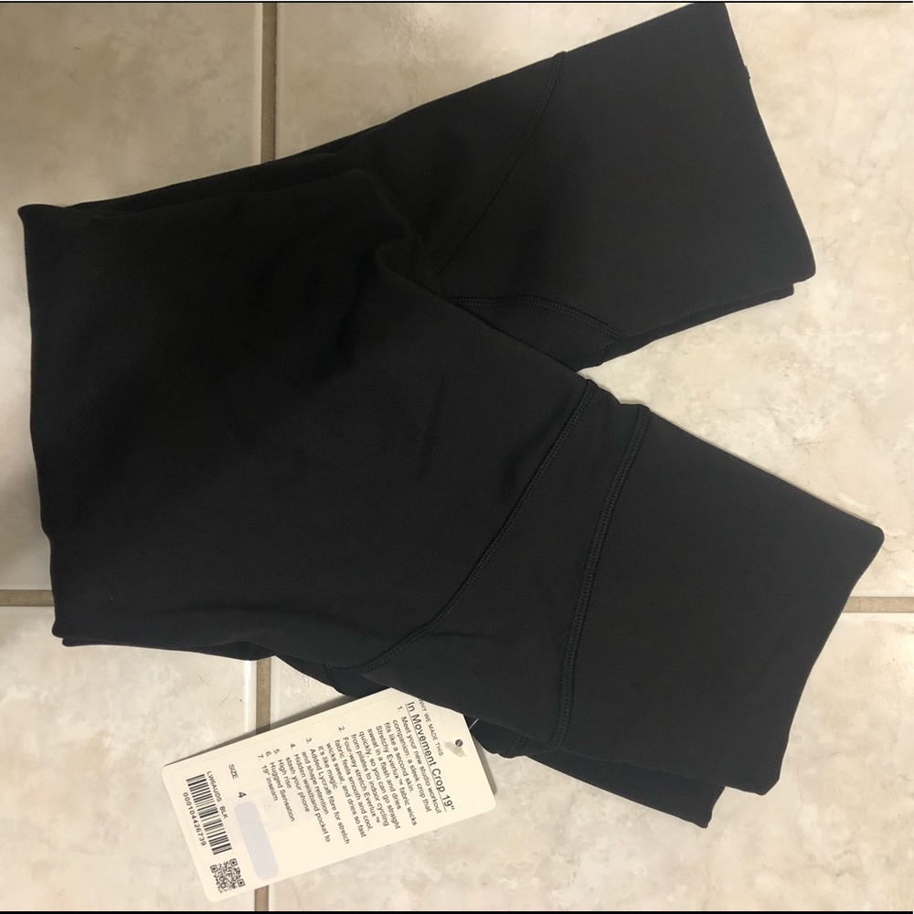 Lululemon In movement crops 19”